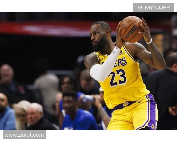 詹姆斯历史性成就达成4万分1万板1万助的传奇之路